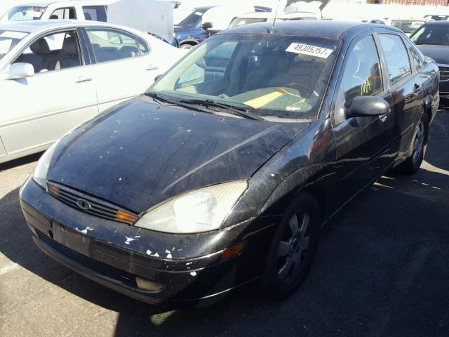 1FAFP38371W208774 - 2001 FORD FOCUS ZTS GRAY photo 2