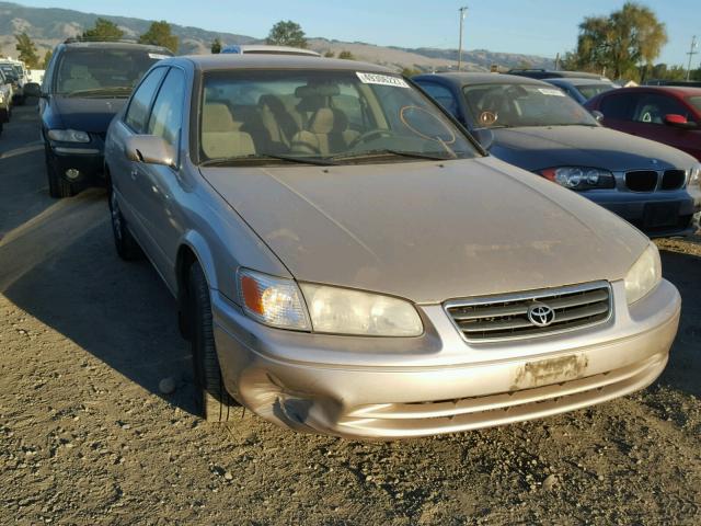 JT2BG22K010544054 - 2001 TOYOTA CAMRY CE BROWN photo 1