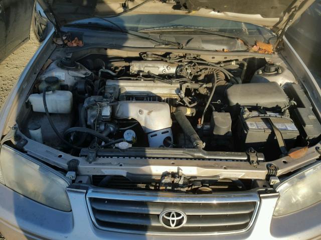 JT2BG22K010544054 - 2001 TOYOTA CAMRY CE BROWN photo 7