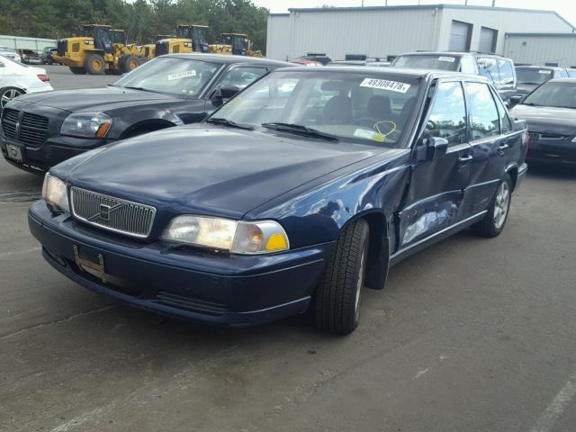 YV1LS5571W1533594 - 1998 VOLVO S70 BLUE photo 2