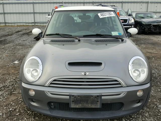 WMWRE33412TD51218 - 2002 MINI COOPER S GRAY photo 9