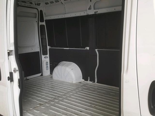 3C6TRVBG5JE139048 - 2018 RAM PROMASTER Ağ foto 6