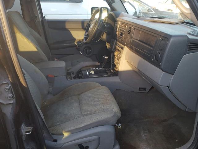 1J8HG48N36C179284 - 2006 JEEP COMMANDER BLACK photo 5