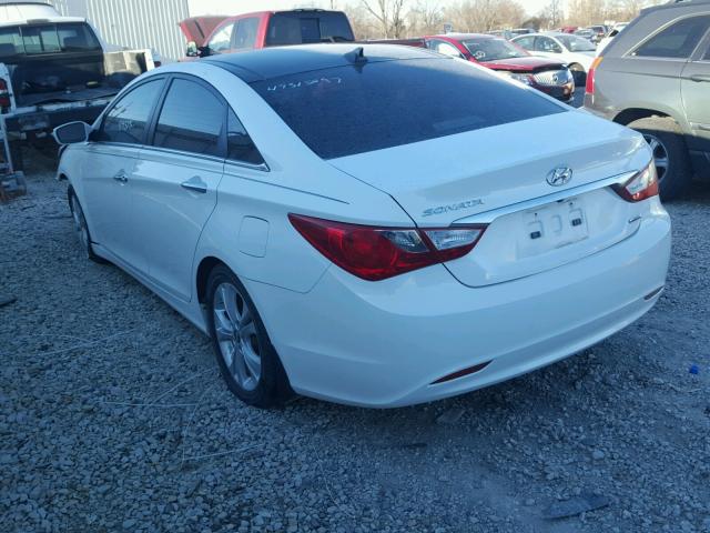 5NPEC4AC8CH461919 - 2012 HYUNDAI SONATA SE WHITE photo 3