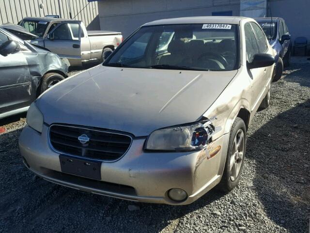 JN1CA31D5YT752089 - 2000 NISSAN MAXIMA GLE GOLD photo 2