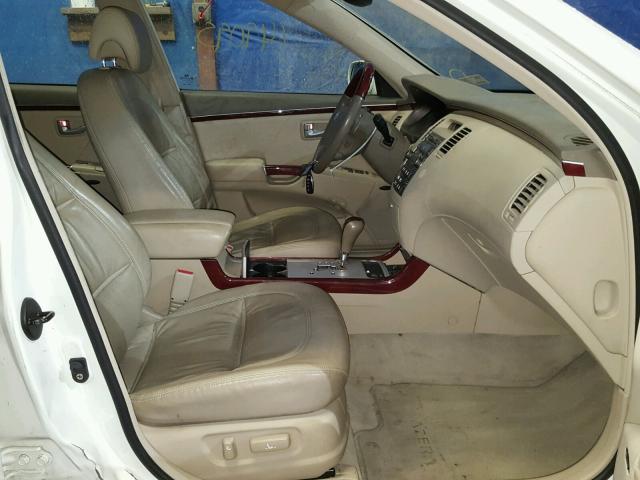 KMHFC46F66A134174 - 2006 HYUNDAI AZERA SE WHITE photo 5