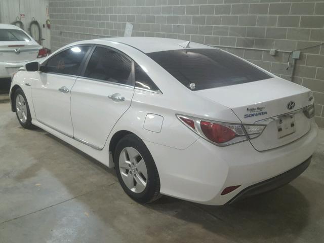 KMHEC4A48BA006692 - 2011 HYUNDAI SONATA HYB WHITE photo 3