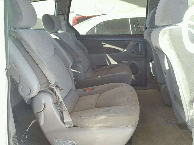 5TDZA23C24S056367 - 2004 TOYOTA SIENNA CE SILVER photo 6