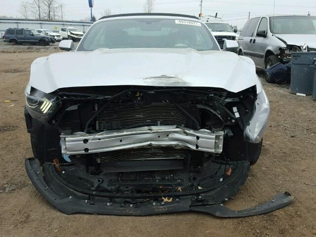 1FATP8EM8G5247319 - 2016 FORD MUSTANG SILVER photo 9