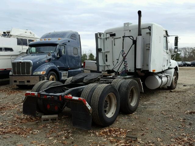 1FUJA6CV35LN56197 - 2005 FREIGHTLINER CONVENTION WHITE photo 4