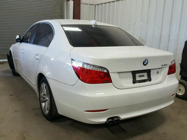 WBANU5C57AC460784 - 2010 BMW 528 I WHITE photo 3