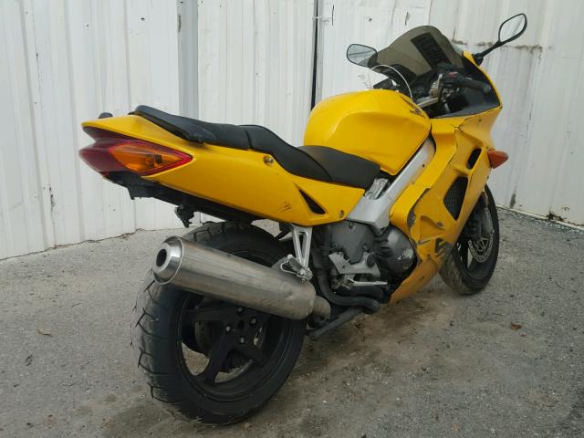 JH2RC4606YM200342 - 2000 HONDA VFR800 F1 YELLOW photo 4