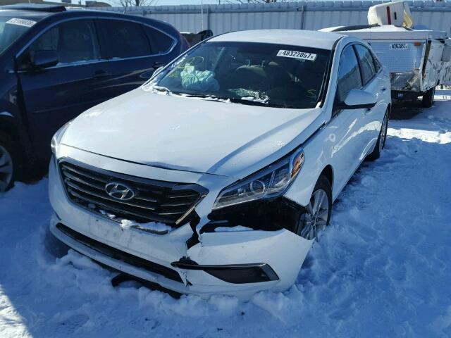 5NPE24AFXFH097973 - 2015 HYUNDAI SONATA SE WHITE photo 2