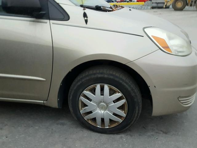 5TDZA23C24S083925 - 2004 TOYOTA SIENNA CE GOLD photo 9