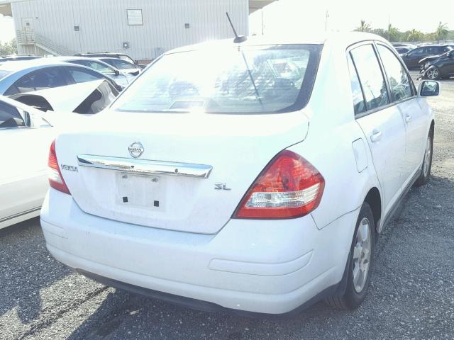 3N1BC1AP6AL419804 - 2010 NISSAN VERSA S WHITE photo 4