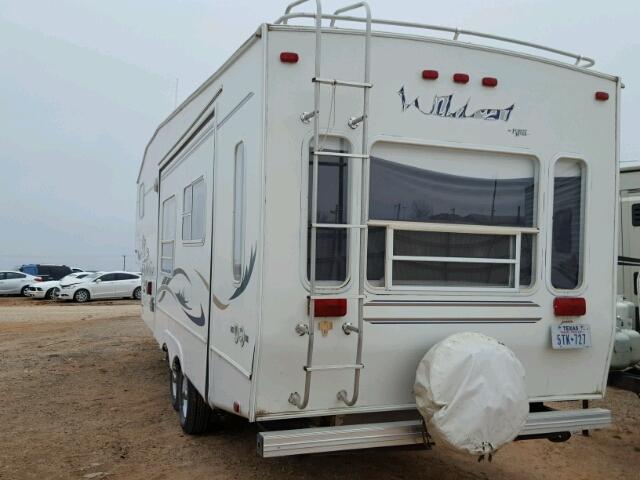 4X4FWCD292V003730 - 2002 REC 5TH WHEEL WHITE photo 3