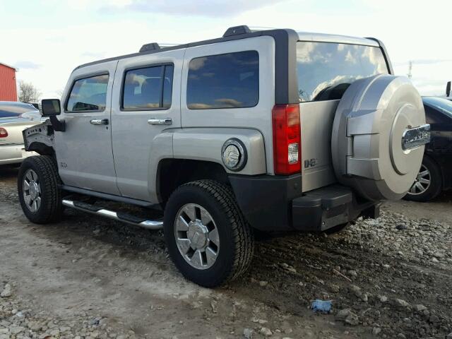 5GTDN13E878183345 - 2007 HUMMER H3 GRAY photo 3