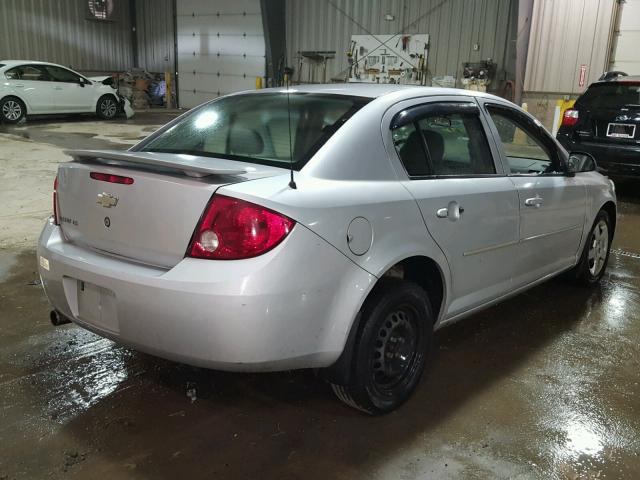 1G1AK55F277270186 - 2007 CHEVROLET COBALT LS SILVER photo 4