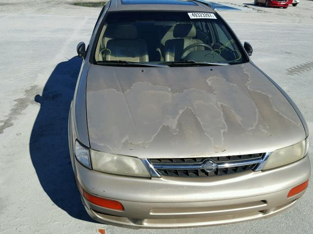 JN1CA21D9WM910080 - 1998 NISSAN MAXIMA GLE BEIGE photo 9