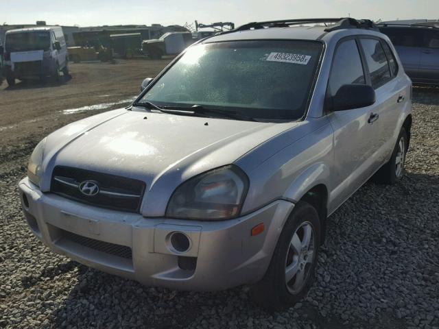 KM8JM12BX5U109607 - 2005 HYUNDAI TUCSON GL SILVER photo 2