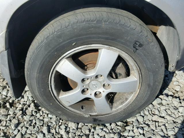 KM8JM12BX5U109607 - 2005 HYUNDAI TUCSON GL SILVER photo 9