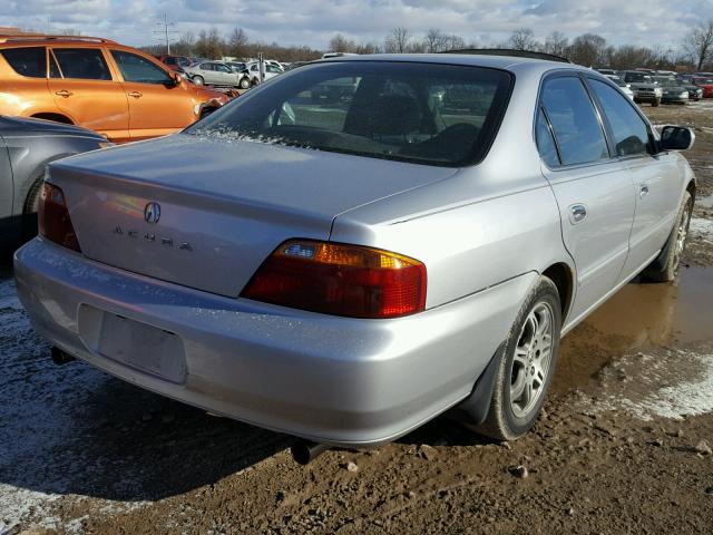 19UUA56681A006231 - 2001 ACURA 3.2TL SILVER photo 4