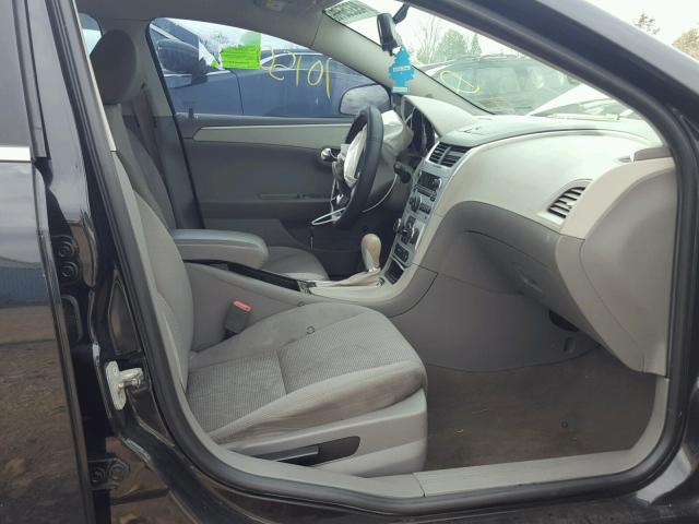 1G1ZB5EB2AF277605 - 2010 CHEVROLET MALIBU LS შავი ფოტო 5