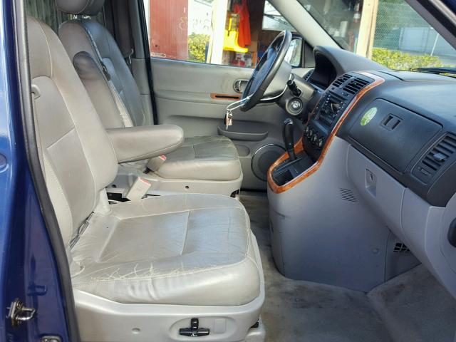 KNDUP131446586180 - 2004 KIA SEDONA EX BLUE photo 5