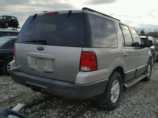 1FMFU16536LA41197 - 2006 FORD EXPEDITION SILVER photo 4