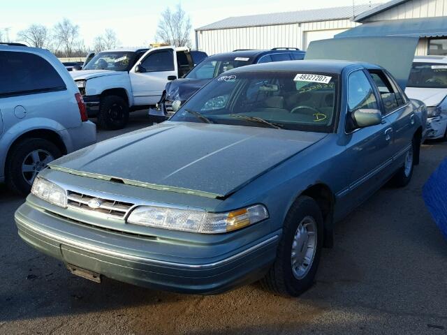 2FALP74W5VX161121 - 1997 FORD CROWN VICT BLUE photo 2