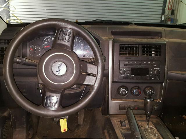 1J4PN2GK2BW588514 - 2011 JEEP LIBERTY SP BLUE photo 9