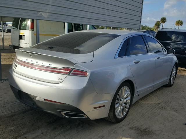 3LN6L2GK5DR801075 - 2013 LINCOLN MKZ SILVER photo 4