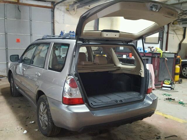 JF1SG67647H746468 - 2007 SUBARU FORESTER 2 SILVER photo 3