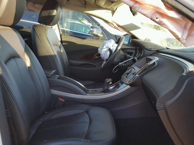 1G4GC5EC5BF354145 - 2011 BUICK LACROSSE C WHITE photo 5