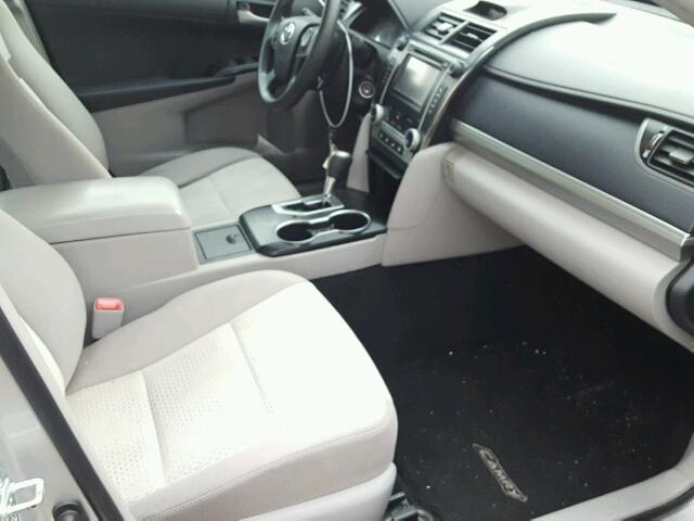 4T4BF1FK3CR204795 - 2012 TOYOTA CAMRY BASE SILVER photo 5