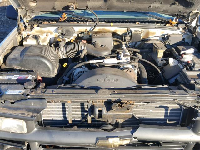 1GNEK13R4TJ313459 - 1996 CHEVROLET TAHOE K150 SILVER photo 7