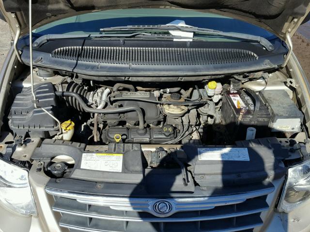 2C8GP64L85R350215 - 2005 CHRYSLER TOWN & COU GOLD photo 7