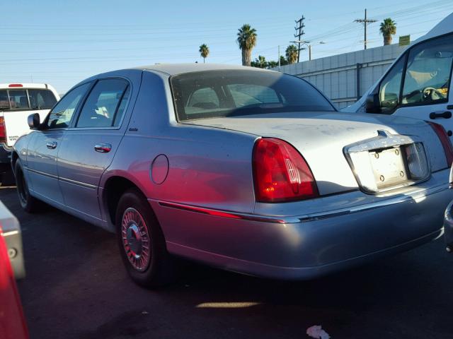 1LNFM81W8WY641631 - 1998 LINCOLN TOWN CAR E BLUE photo 3