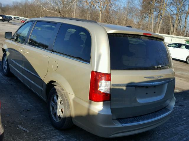 2A4RR5DG3BR604405 - 2011 CHRYSLER TOWN & COU GOLD photo 3