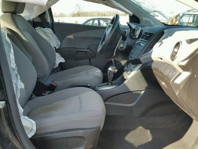 1G1JA5SH2F4180996 - 2015 CHEVROLET SONIC LS Սև լուսանկար 5