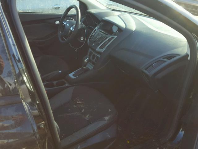 1FADP3K24EL211212 - 2014 FORD FOCUS SE BLACK photo 5