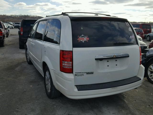 2A8HR54P68R128654 - 2008 CHRYSLER TOWN & COU WHITE photo 3