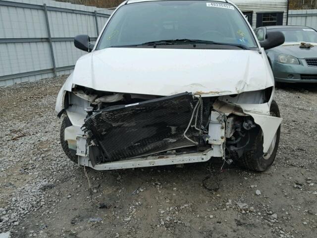 1D4GP24R87B208417 - 2007 DODGE GRAND CARA WHITE photo 9