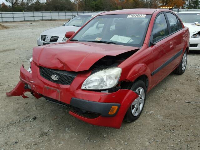 KNADE123X66038189 - 2006 KIA RIO RED photo 2