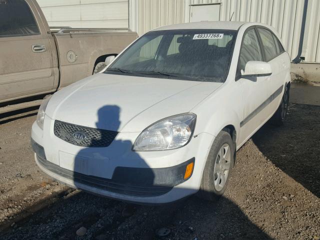 KNADE163276250287 - 2007 KIA RIO 5 SX WHITE photo 2