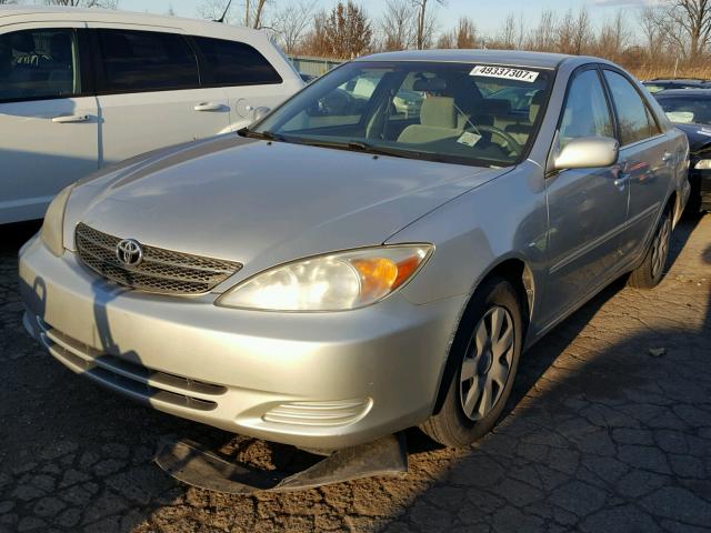 4T1BE32K64U897135 - 2004 TOYOTA CAMRY LE 银色 照片 2