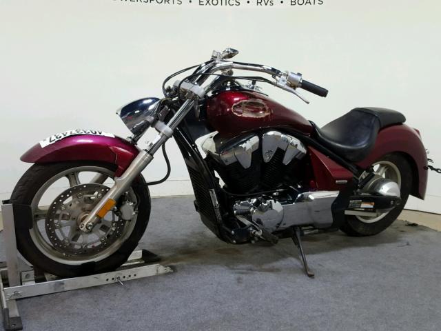 JH2SC6609AK000330 - 2010 HONDA VT1300 CR MAROON photo 4