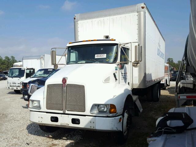 2NKMHZ7X47M209190 - 2007 KENWORTH CONSTRUCTI WHITE photo 2