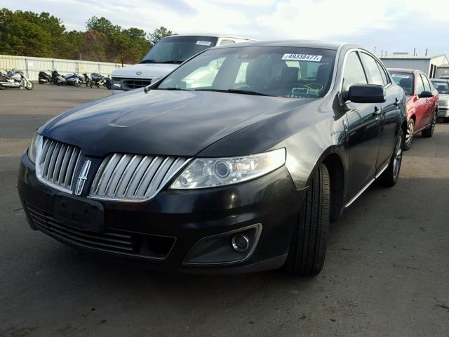 1LNHM93R09G604573 - 2009 LINCOLN MKS BLACK photo 2