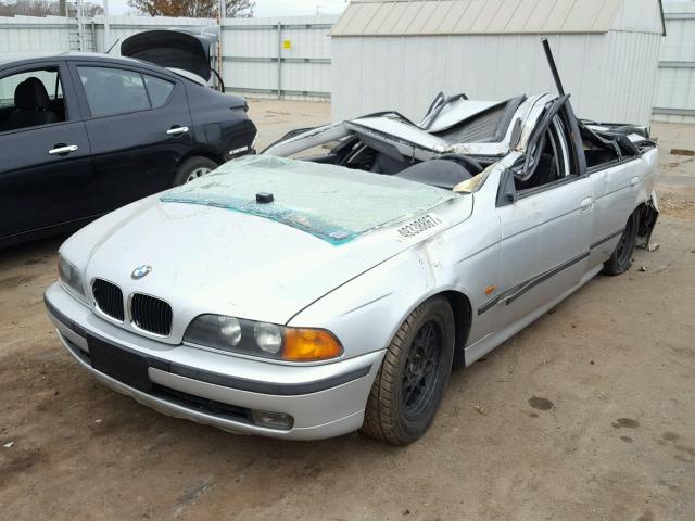 WBADP6346YBV64456 - 2000 BMW 528 IT AUT SILVER photo 2